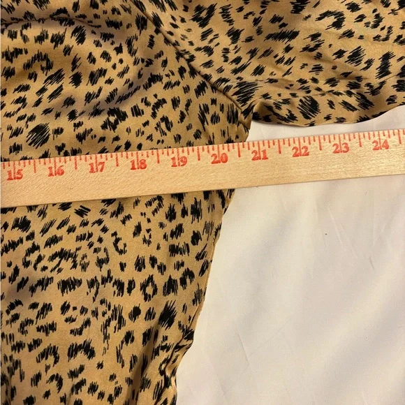 Eclair Abstract Animal Print Peplum Blouse Size Medium - Picture 4 of 8